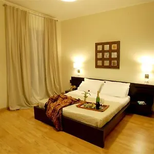 Bella 2*, Cagliari Italia